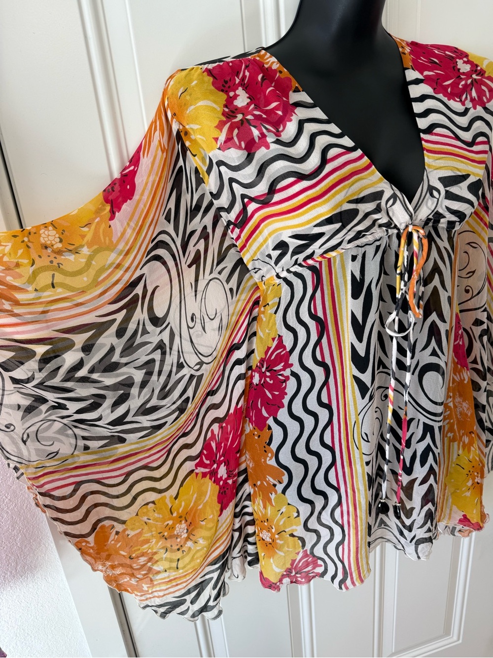 Women’s V-Neck Floral & Zebra Print Tunic coverup- XXS - Picture 6 of 9